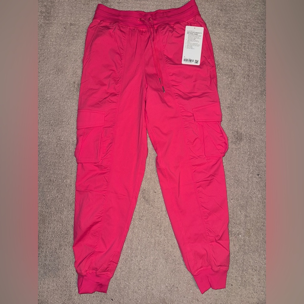 Lululemon Dance Studio Relaxed-Fit MR Cargo Jogger